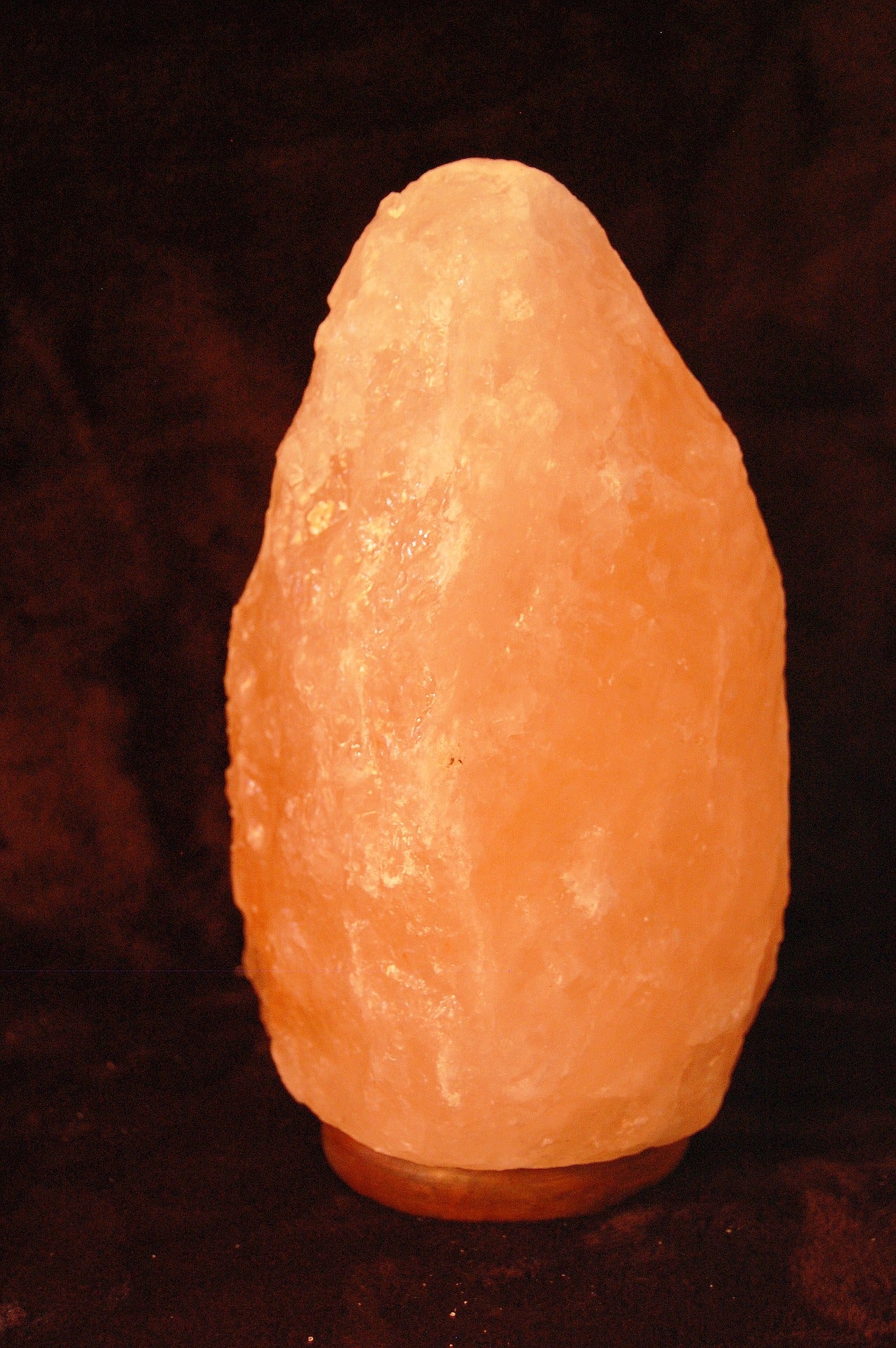 Crystal salt lamp "natural" 100 - 120 kg with electrics